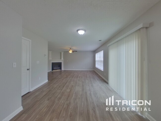 Foto del edificio - 12724 Deaton Hill Dr