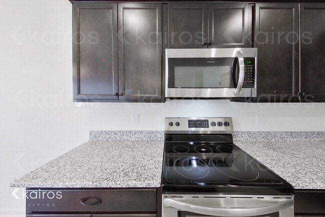 Building Photo - 205 Foggy Ln