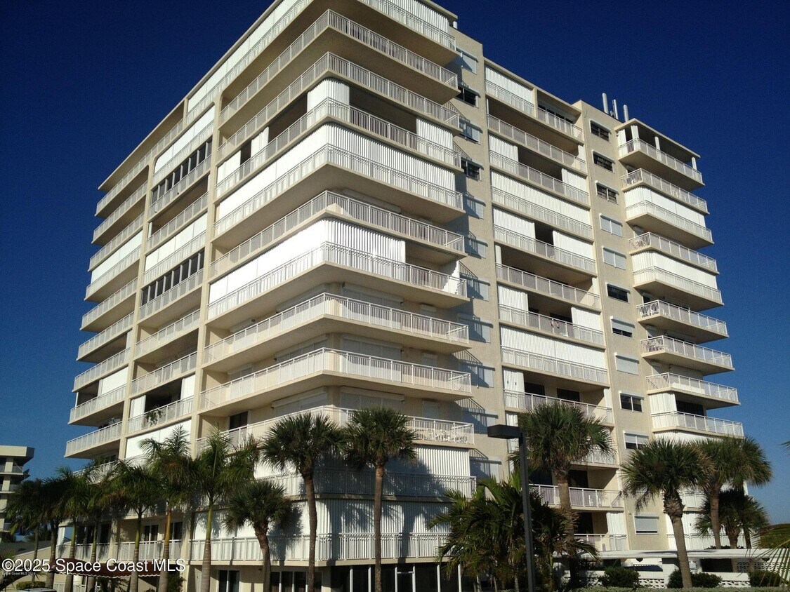 Foto principal - 877 N Hwy A1A