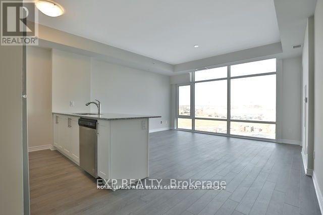 Photo du bâtiment - 150 Oak Park Blvd