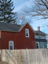 Building Photo - 221 S 4th St