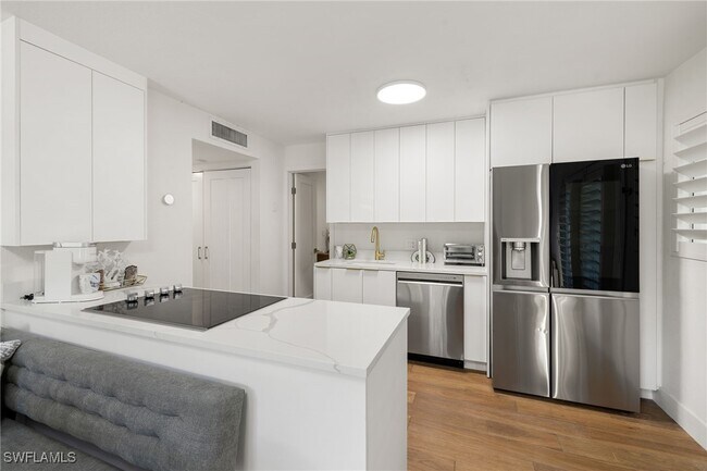 Foto del edificio - 175 5th Ave S