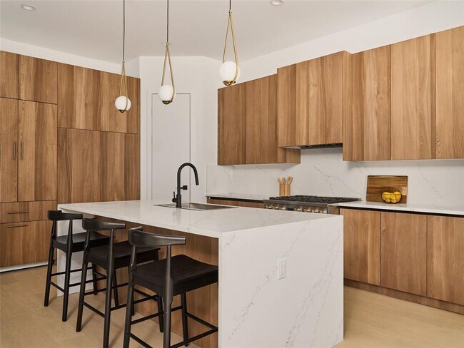 Foto del edificio - 3210 Thompson St