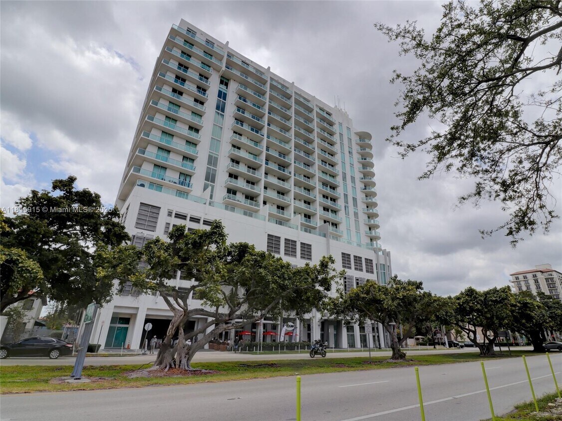 Foto principal - 2525 SW 3rd Ave