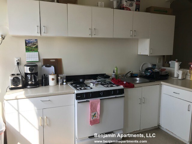 Foto principal - 1786 Beacon St