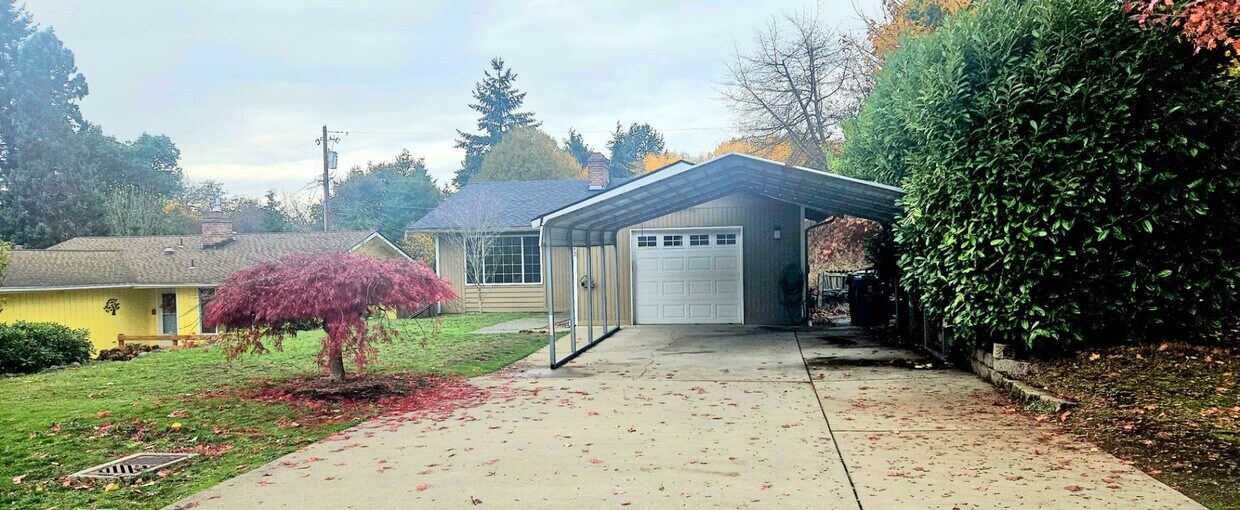 Foto principal - Beautiful 5- bedroom home near TCC