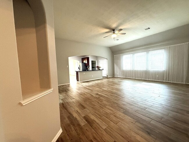 Foto del edificio - 14322 Heath Falls Ln