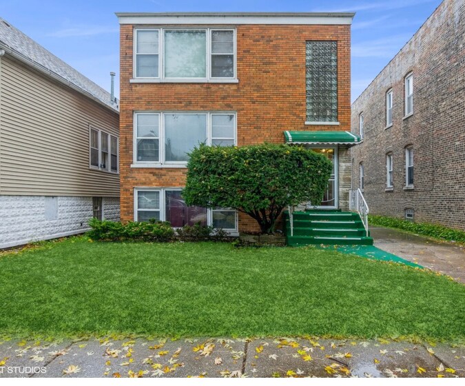 8113 S Exchange Ave Unit 1, Chicago, IL 60617 Apartments in Chicago