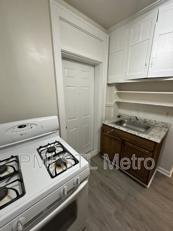 Foto del edificio - 3889 Meramec St