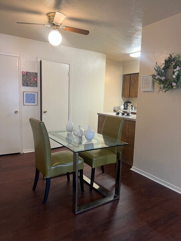 Park Grove Square Apartments in Irving, TX