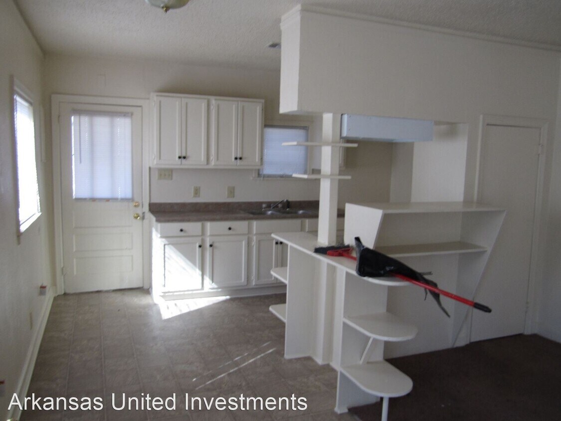 Building Photo - 4 br, 2 bath House - 1417 W 20th St