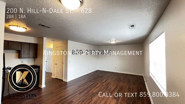 Building Photo - New 2 Bedroom 1 Bathroom!