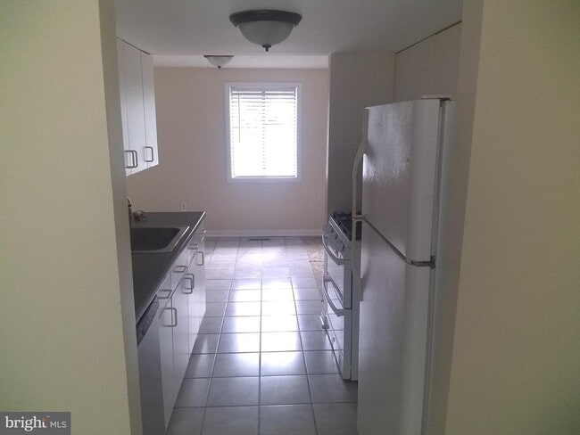 Building Photo - 5407 Fallriver Row Ct