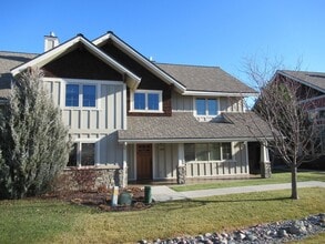 Building Photo - 5089 River Lakes Pkwy