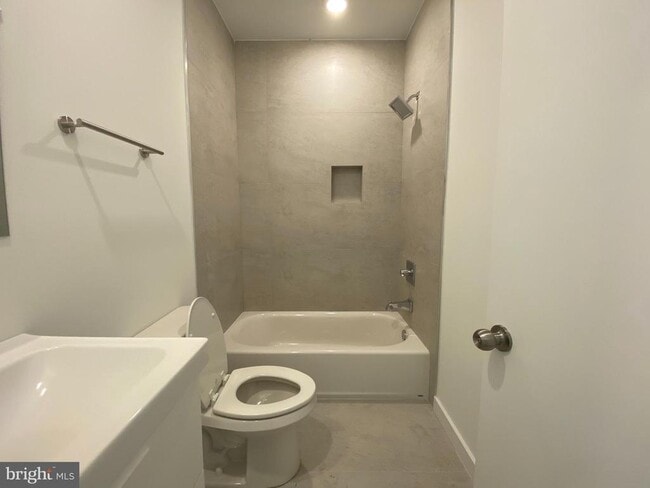 Building Photo - 317 N 41st St