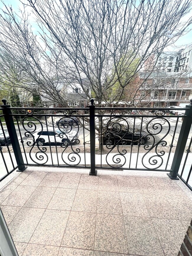 Foto del edificio - 45-36 171st St