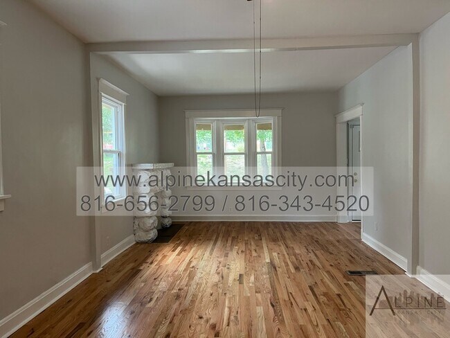 Foto del edificio - Huge Bonus Room, Vouchers Accepted