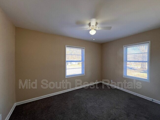 Building Photo - 3446 Madewell St