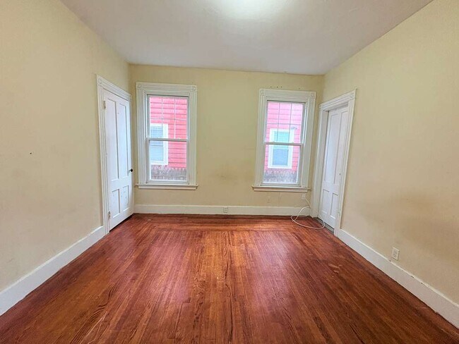 Foto del edificio - 41 Hotchkiss St