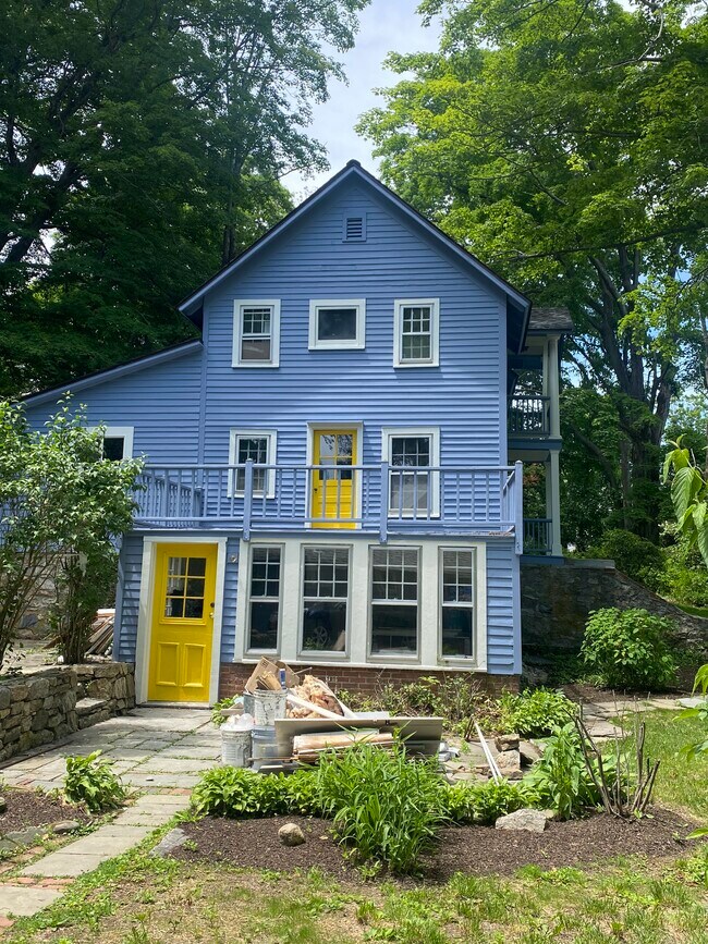 Foto del edificio - 99 Ramapoo Rd