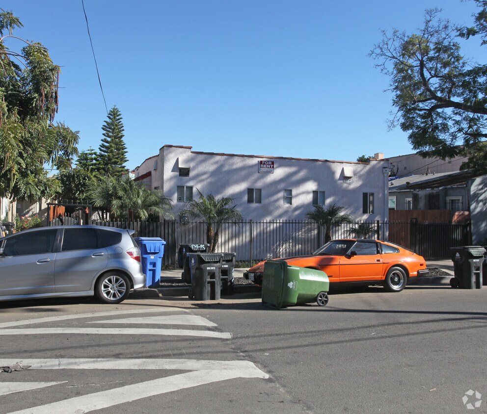 Foto del edificio - 1126 Mariposa Ave