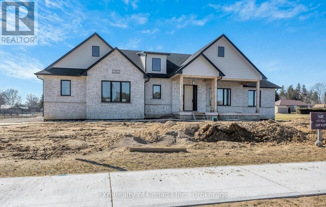 Building Photo - 65 Meadowlands Dr