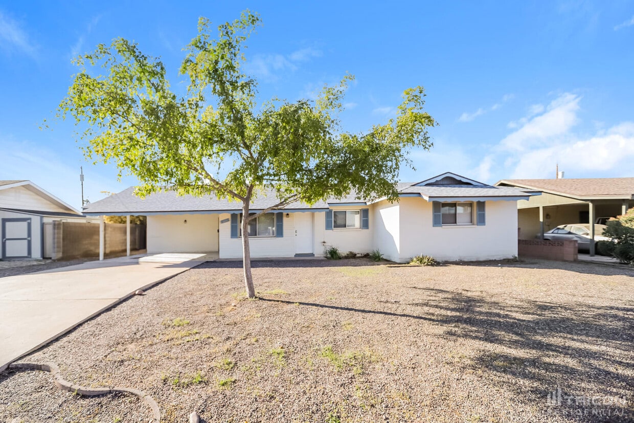 Primary Photo - 1121 W 12th Pl