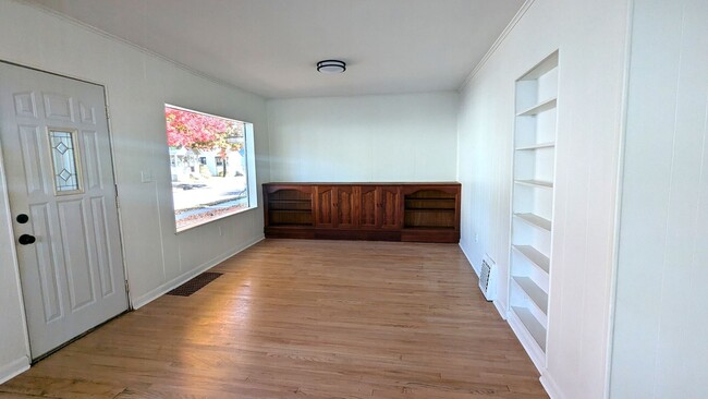 Foto del edificio - 1251 Fleming Ave