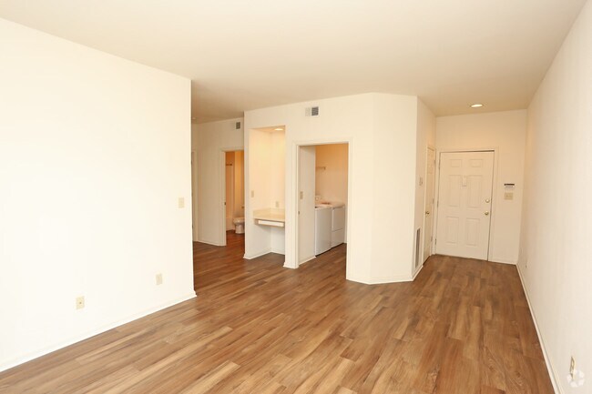 Renaissance St Andrews Apartment Homes Apartments Louisville Ky 1br 1ba 600 Sf Living Room Renaissance St Andrews Apartment Homes