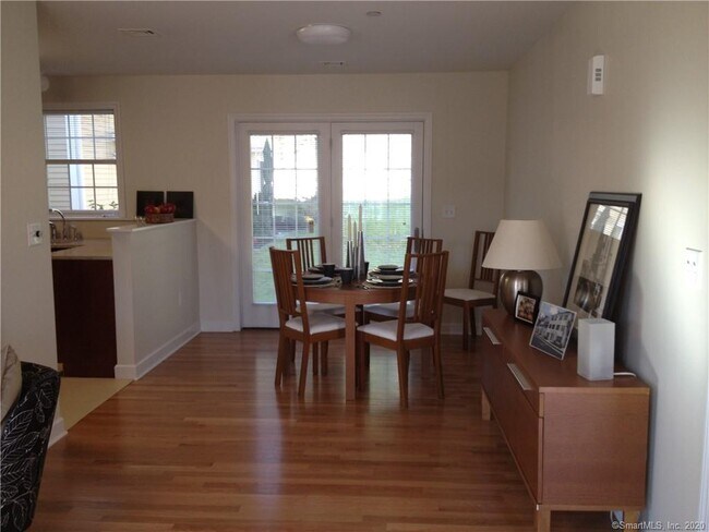 Foto del edificio - 10 Stoneridge Cir