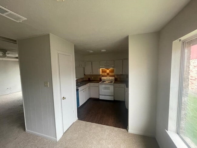 Building Photo - 12779 Enchanted Path Dr