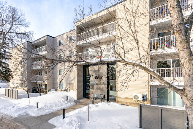 Building Photo - Redwood Court