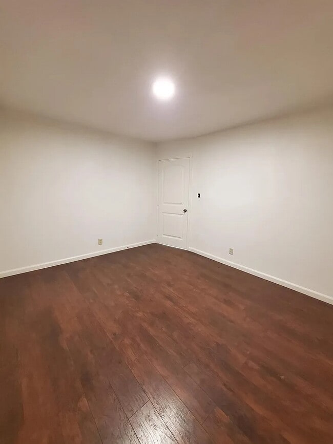 Photo - 331 Las Palmas Ave Apartment