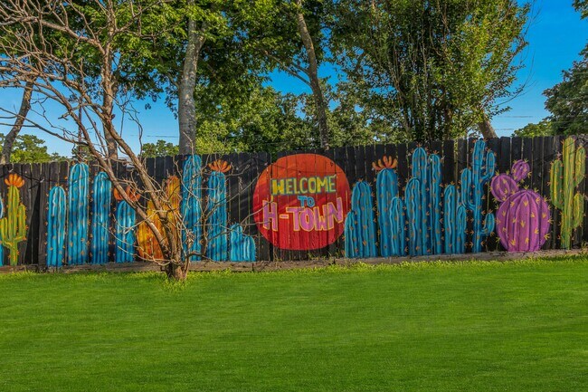 Foto del edificio - 5755 Cartagena St