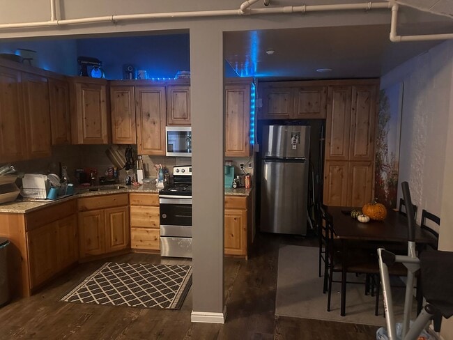 Building Photo - O102 2 Bedroom 2 Bathroom Apartment in Hildale *utilities included*