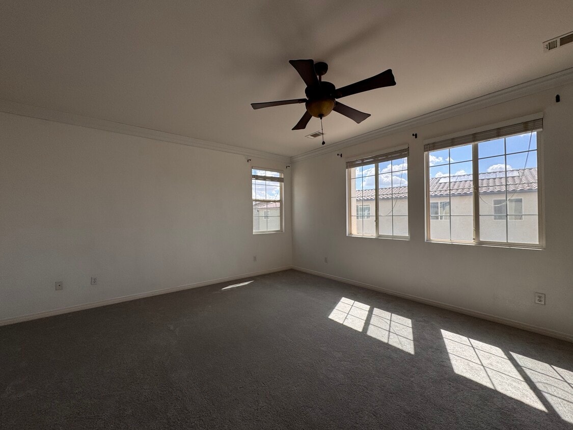 Primary Photo - 5910 Tandil Way