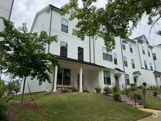 Building Photo - 614 District Ct