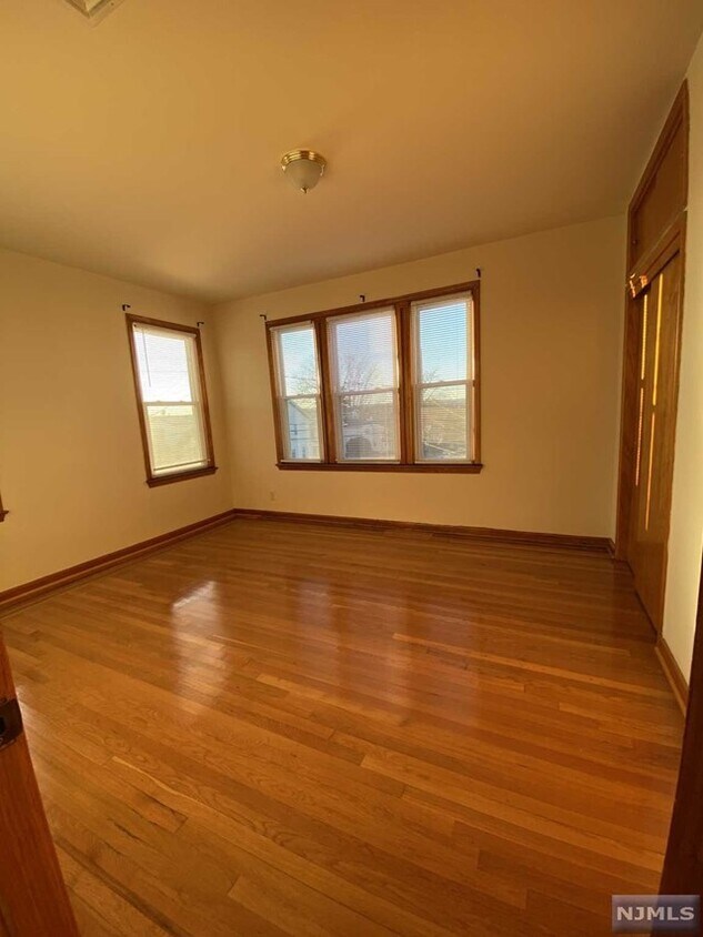 Primary Photo - 154 Prospect Ave