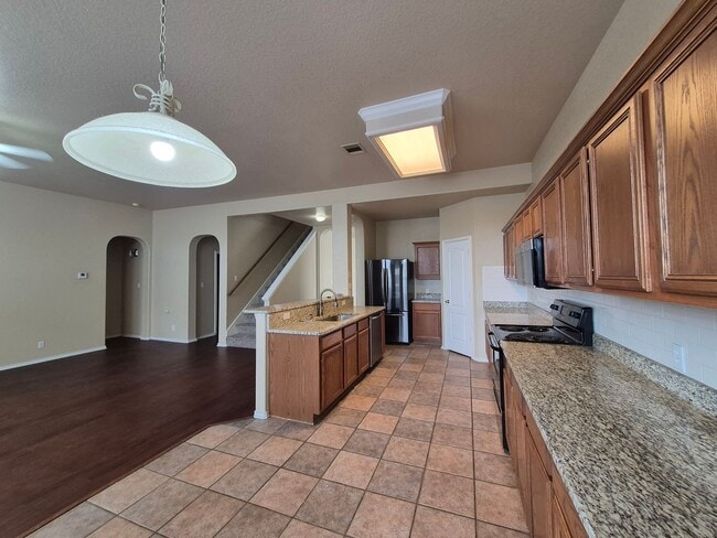 Building Photo - 21215 Encino Ash