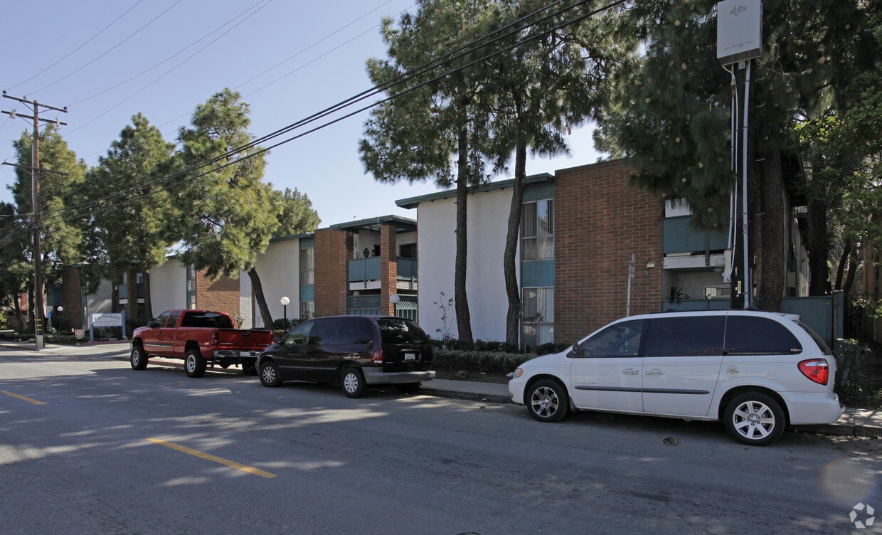 Building Photo - Bay Meadow Apartments