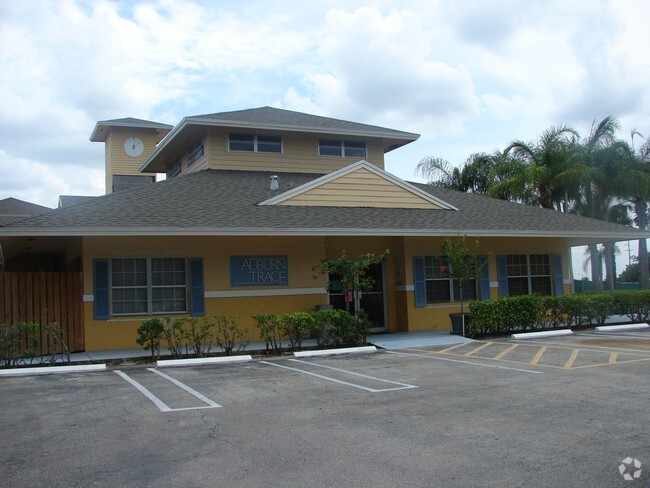 Auburn Trace Apartments Delray Beach