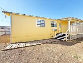 Building Photo - 408 W Holland Ave