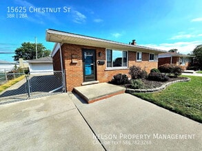 Building Photo - 15625 Chestnut St