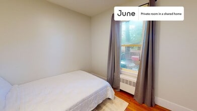 Building Photo - Room in Shared 4 bed/1 bath home Building Photo - Room in Shared 4 bed/1 bath home