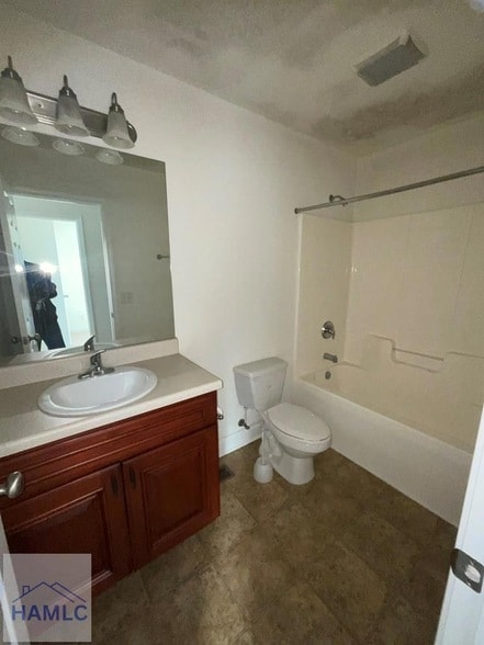 Building Photo - 114 Caswell Ct