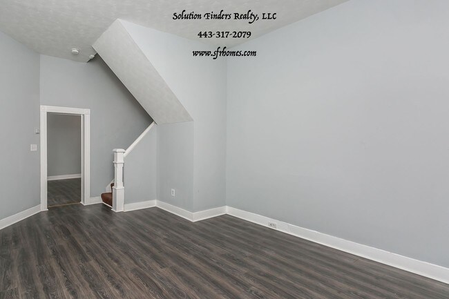 Foto del edificio - 2740 Parkwood Ave
