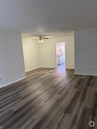 Building Photo - 7921 Cliffbrook Dr