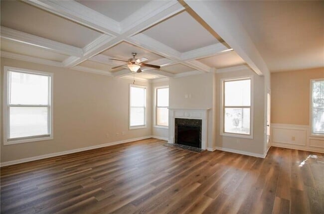 Building Photo - 5347 Castle Shoals Wy'