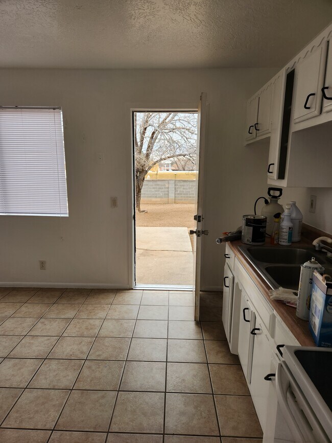 11709 Hagland Ave NE, Albuquerque, NM 87112 House Rental in