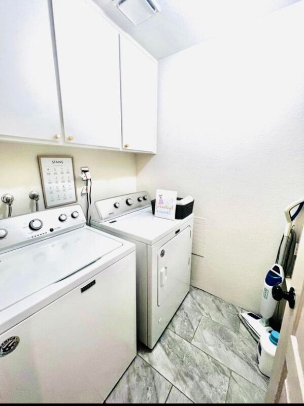 Building Photo - 41515 Navarre Ct